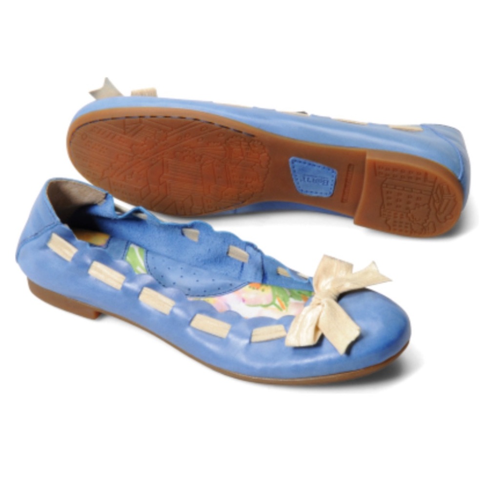Børn Marnee Blue Burnished Leather Ballet Flats w/ box Womens size 8.5 Euro 40